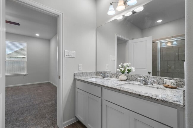 Building Photo - 12927 California Palm Ct