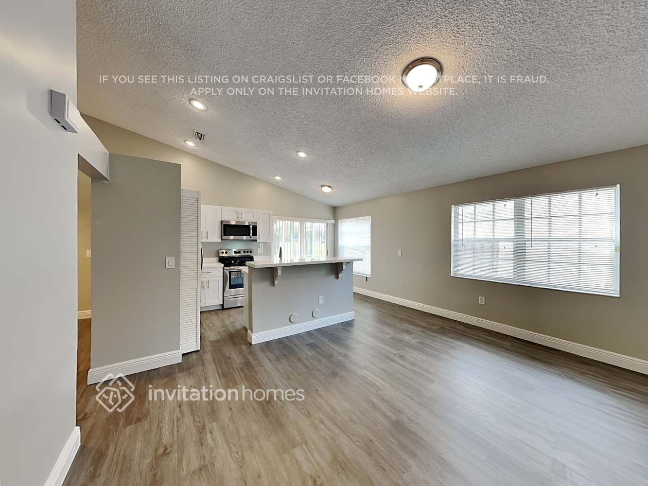 Building Photo - 3350 NW 78th Ave