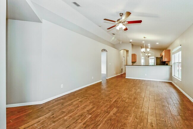 Building Photo - 8525 Hawbuck St