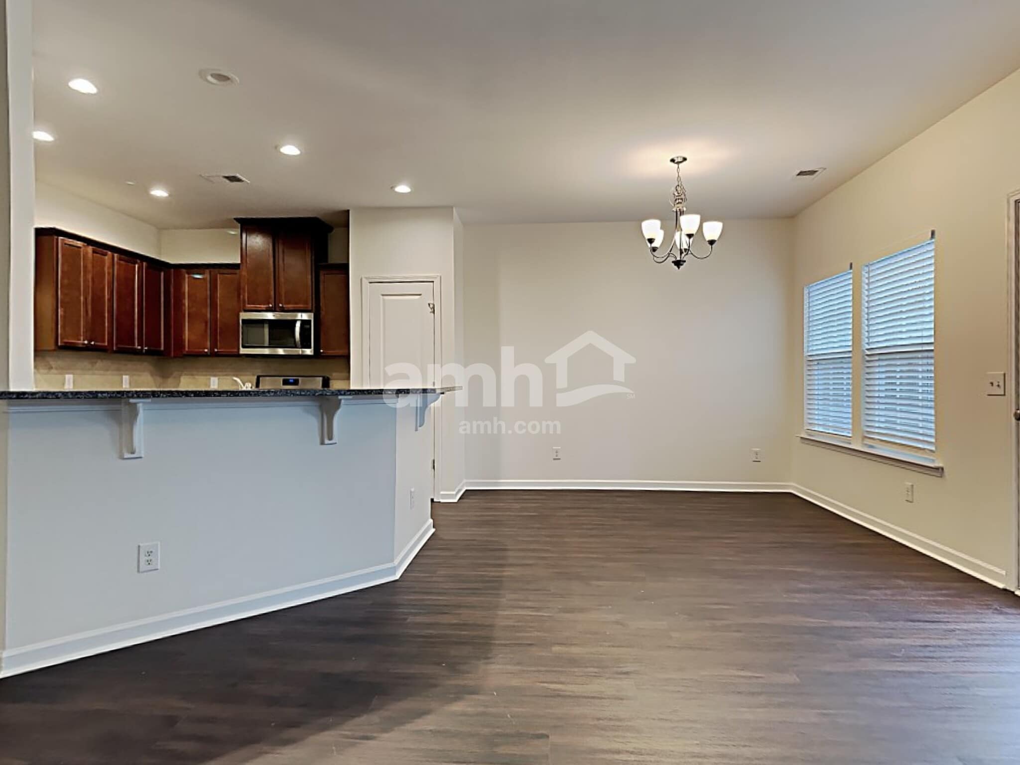 Building Photo - 465 Whispering Breeze Ln