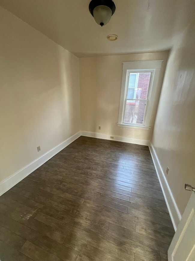 Building Photo - 314-16 Poplar St