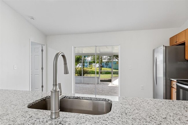 Building Photo - 257 Mcclain Dr