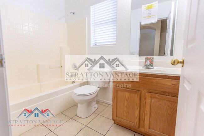 Building Photo - 11754 W Belmont Dr