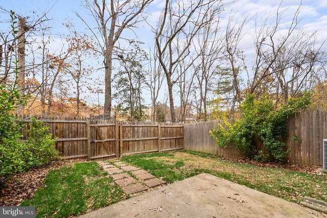 Building Photo - 9518 Hunt Square Ct