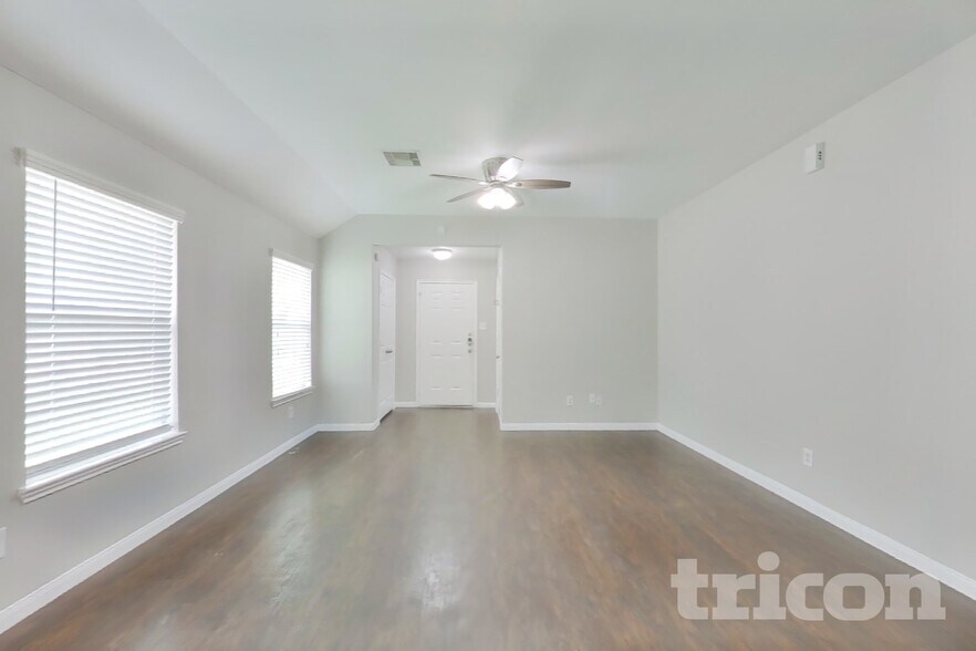 Building Photo - 21427 Wilona Way