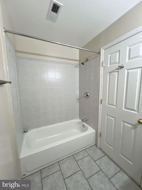 Building Photo - 22464 Maison Carree Square
