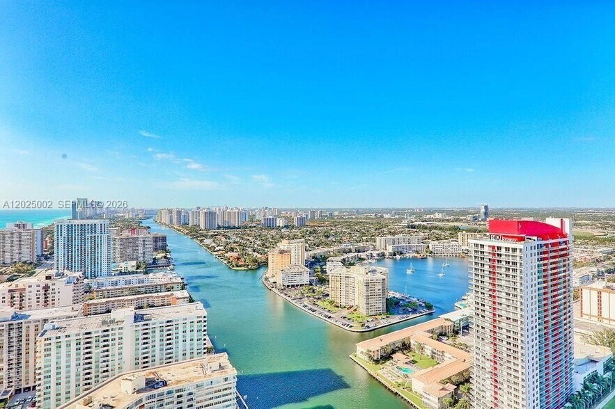 Building Photo - 4010 S Ocean Dr