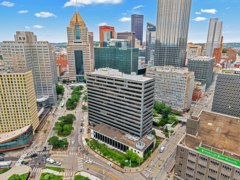 Building Photo - 300 Liberty Ave