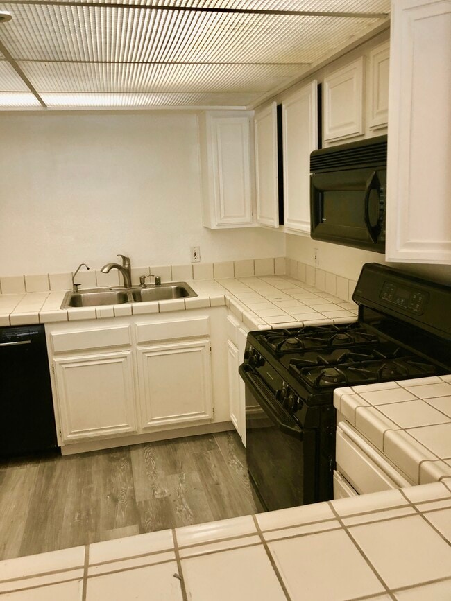 Building Photo - 3606 1st Ave