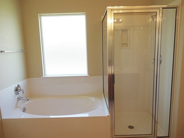 Building Photo - 631 Tom Kemp Dr