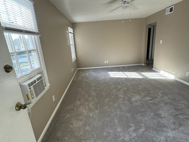 Building Photo - 410 Burkemont Ave