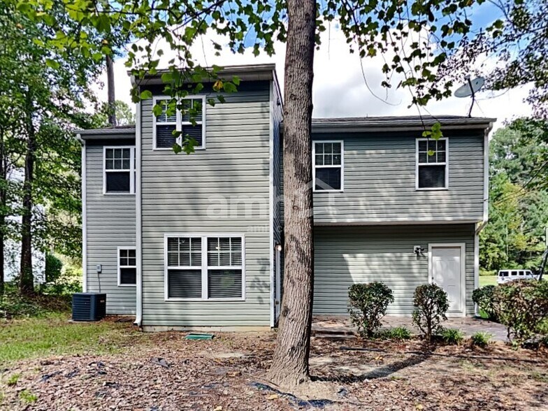 Building Photo - 1071 Heritage Manor Dr