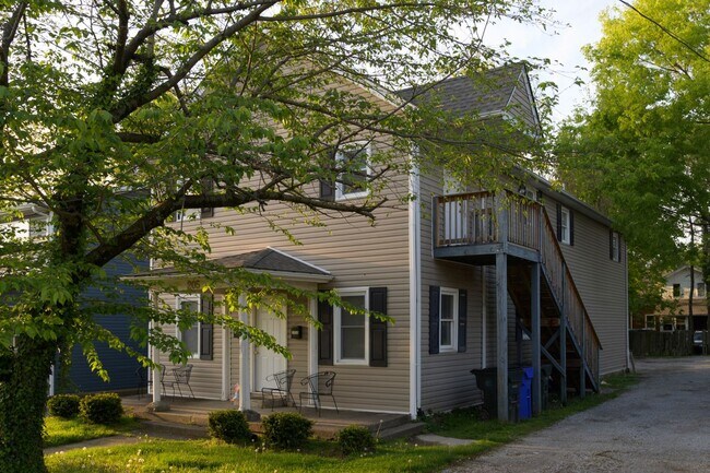 Building Photo - 205 Waller Ave