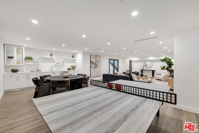 Building Photo - 3116 Elvido Dr