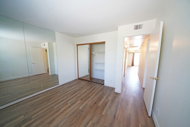 Building Photo - 28015 Sarabande Ln