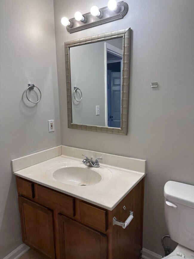 Building Photo - 1325 Trent Blvd