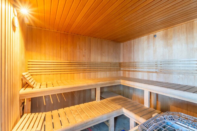 Building Photo - 365 E Beach Blvd
