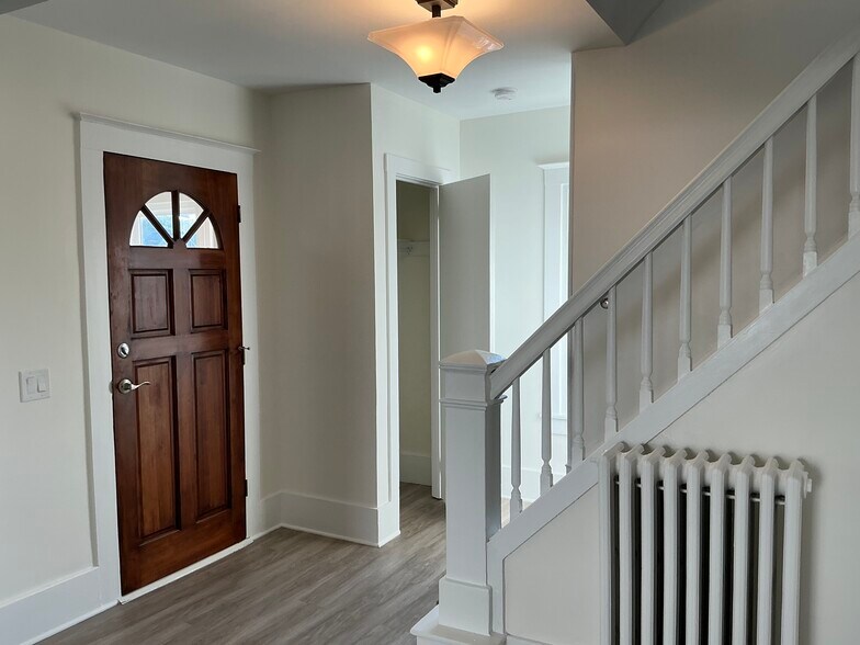 Building Photo - 35 West St