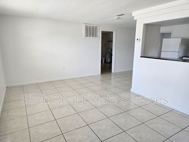 Building Photo - 1247 Chelsea Ln
