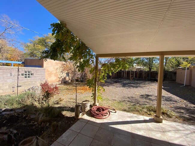 Building Photo - 4614 Idlewilde Ln SE