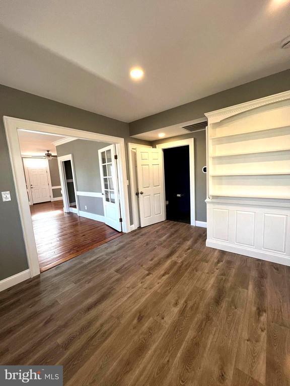 Building Photo - 7617 Old Plank Rd