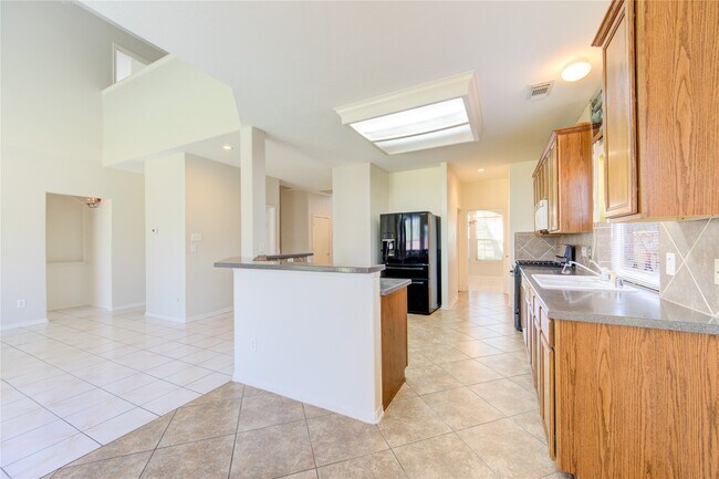 Building Photo - 2921 Indigo Dr