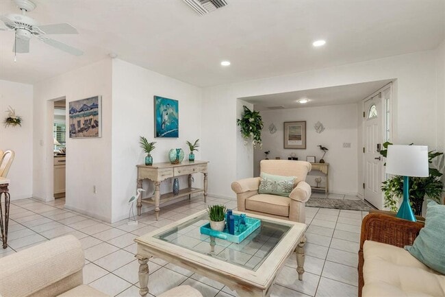 Building Photo - 2220 Broad Ranch Dr