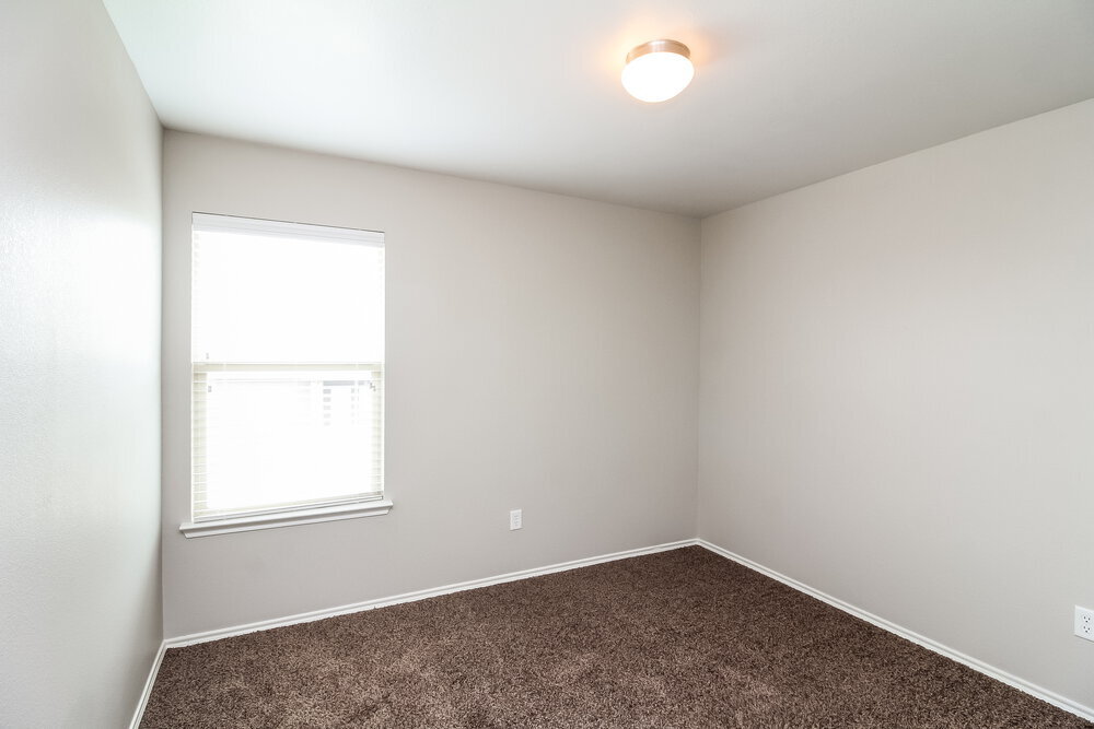 Building Photo - 2005 Blakehill Dr