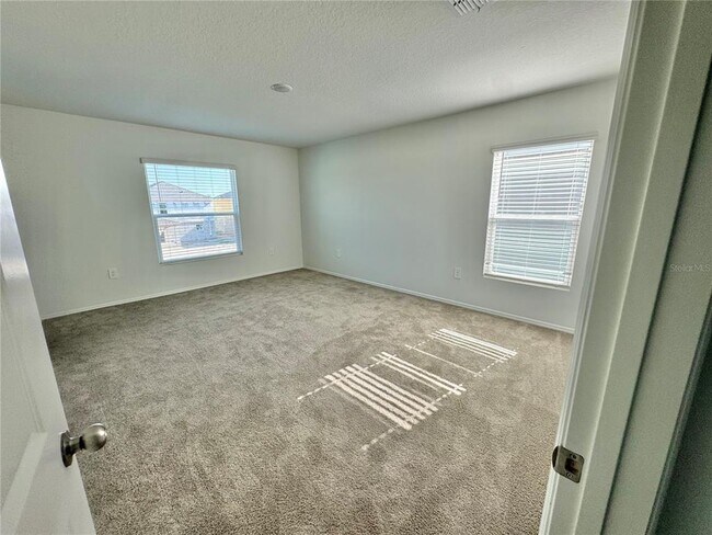 Building Photo - 13133 Oak Hill Way