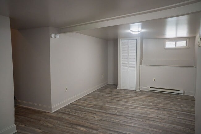 Building Photo - 412 Chestnut St