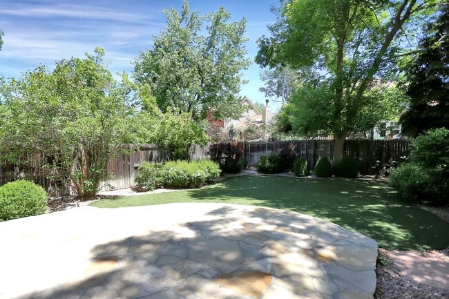 Building Photo - Beautiful Home in Southeast Denver