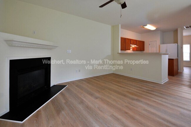 Building Photo - 1326 Holly Grove Way