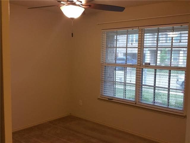 Building Photo - 9208 San Tejas Dr