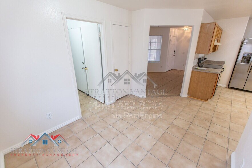 Building Photo - 5706 N 74th Dr