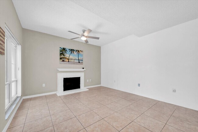 Building Photo - Gated Waterfront Community  1-Bedroom 1.5 ...