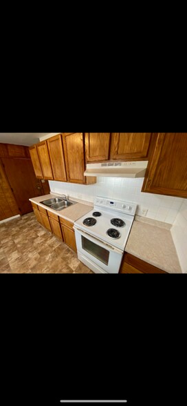 Building Photo - 1129 9th St S