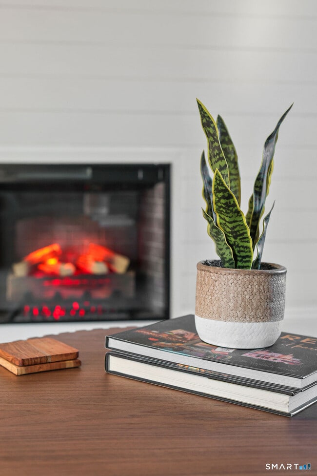 Building Photo - 82 Miller Ave