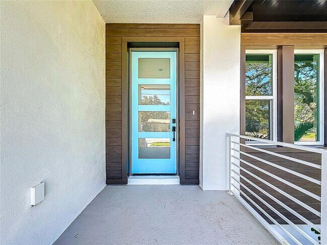 Building Photo - 4732 W Wallcraft Ave