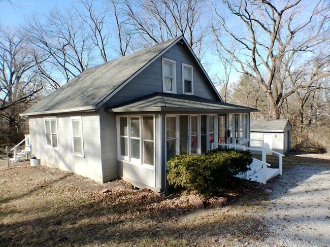 Building Photo - Charming 4-bedroom and 2 full baths home located in Independence, MO.