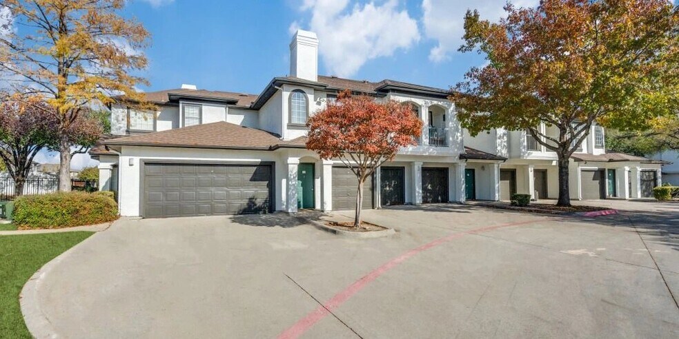 Building Photo - 2300 Kathryn Ln