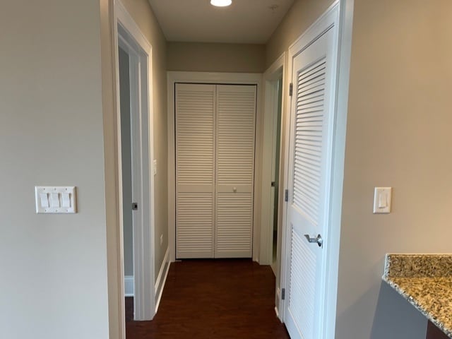 Building Photo - 728 N Diamond Lake Rd