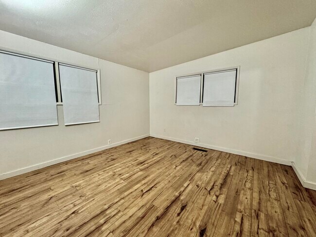 Building Photo - 2510 47th St