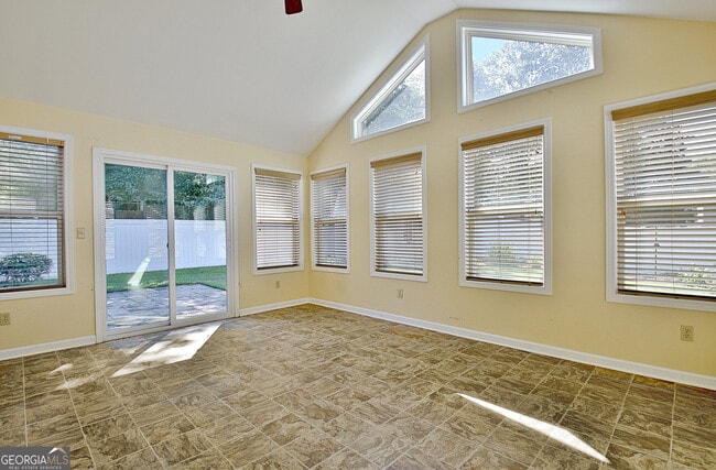 Building Photo - 315 Wood Ridge