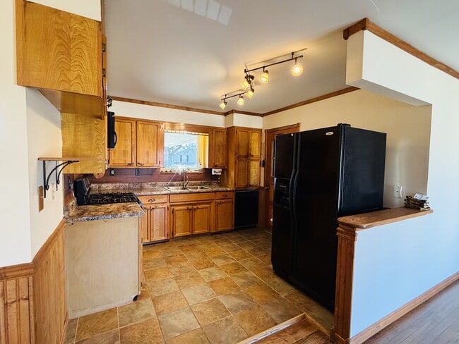 Building Photo - 29 Glenda Dr