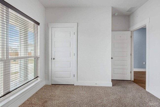 Building Photo - 5761 Danbury Blvd