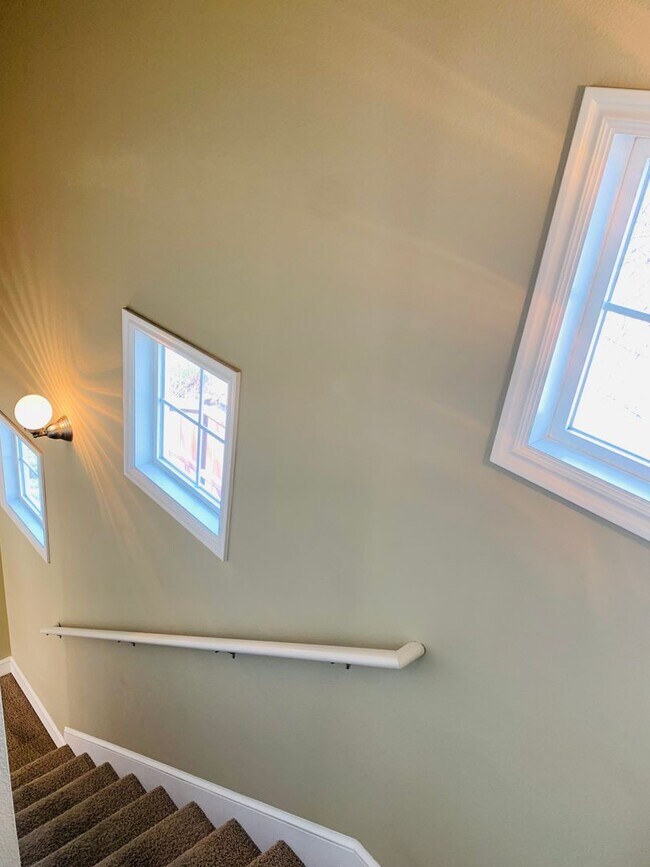 Building Photo - Beautiful Home In South East Boise!
