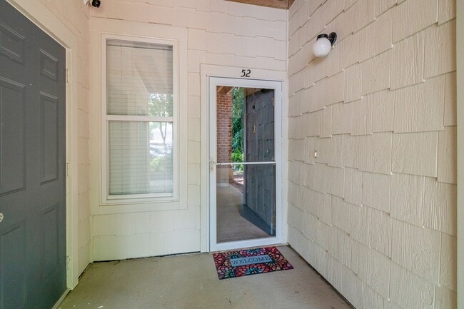 Building Photo - Waterfront Living at Its Finest - Beautifully Remodeled 3BR/2BA, 1st Floor, End Unit Condo on Lak...