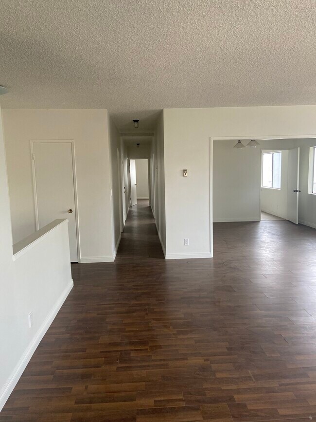 hallway to bathroom and 2 bedrooms on 2nd floor - 1547 Stanford St