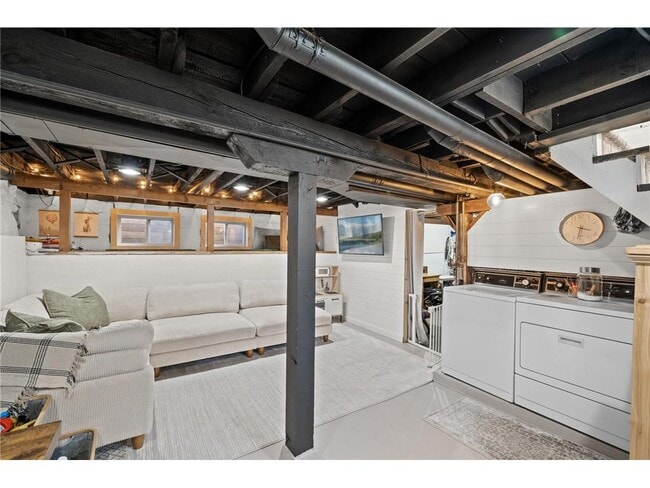 Building Photo - 2168 1st St