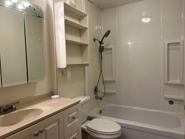 Building Photo - 1211 Nineteenth Avenue